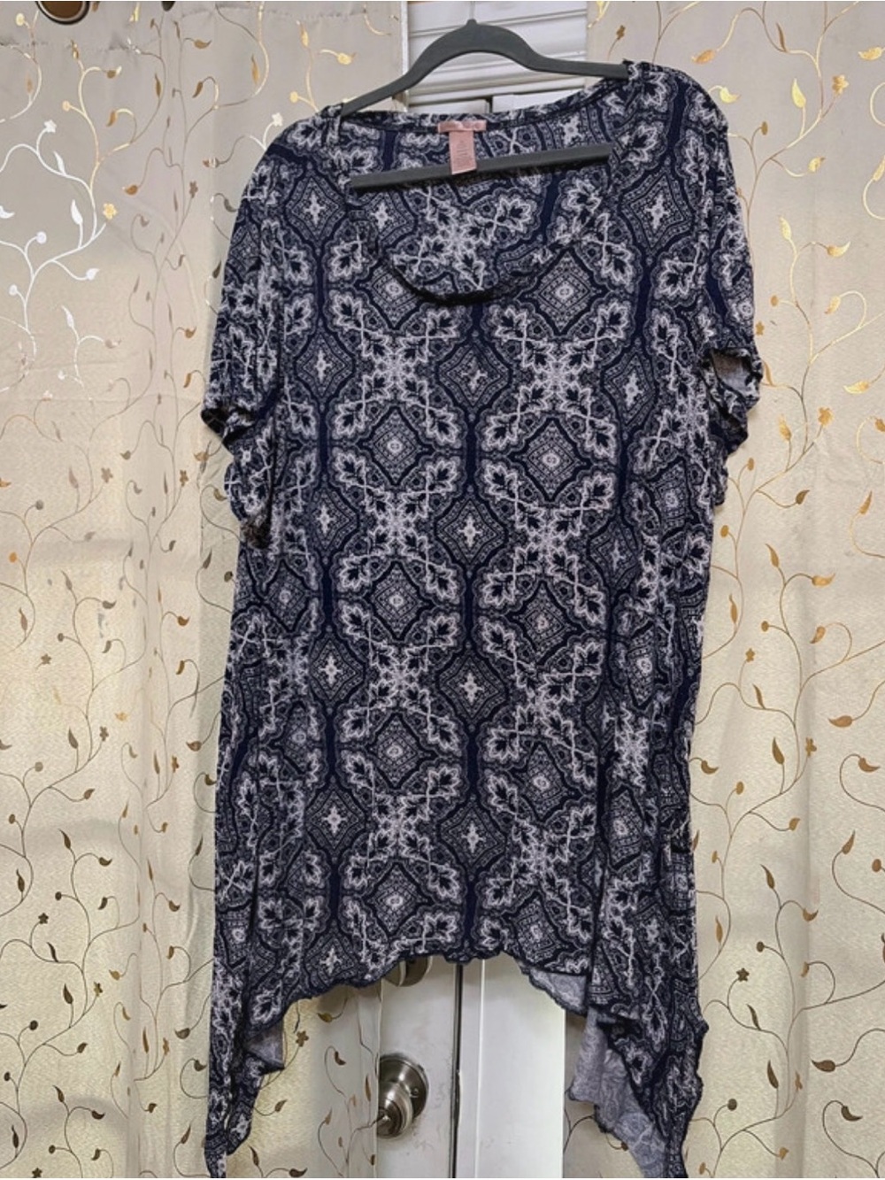 Relaxed Navy Patterned Short-Sleeve Tunic Top - Women's